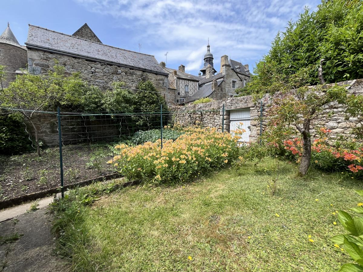 MAISON MONCONTOUR